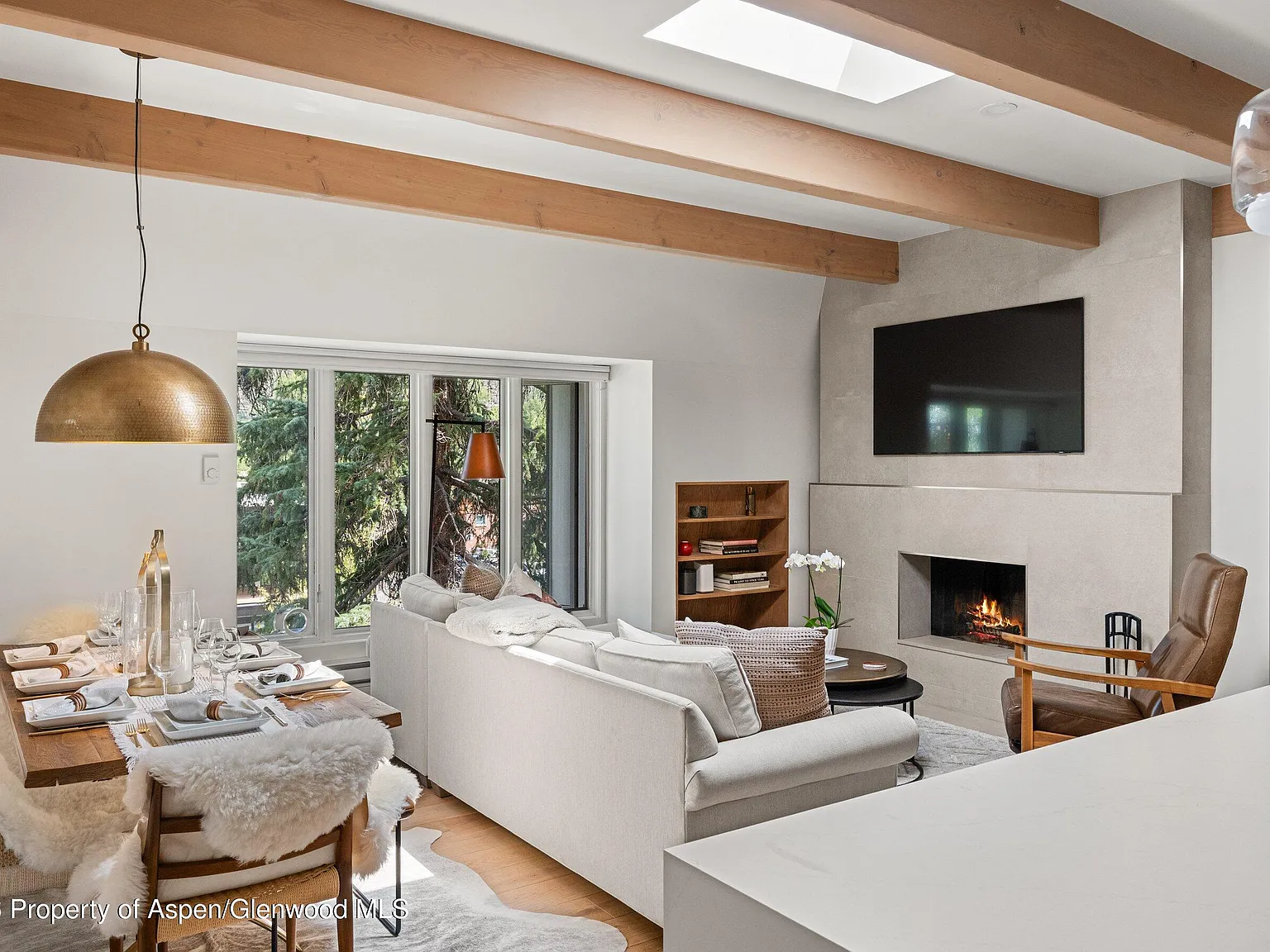 2 bed, 2.0 bath, 950 sqft, $25,000 — Photo 2