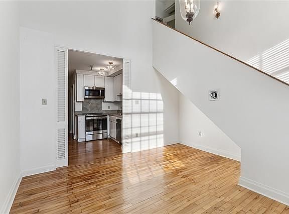 5th image of 920 Poeyfarre St APT 327