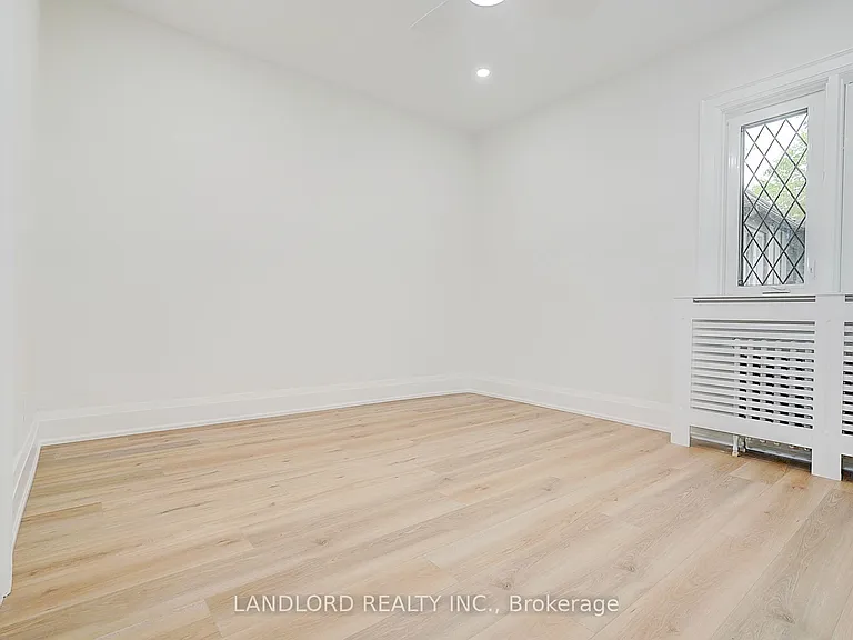 2520 Bloor St W #12 — Photo 26