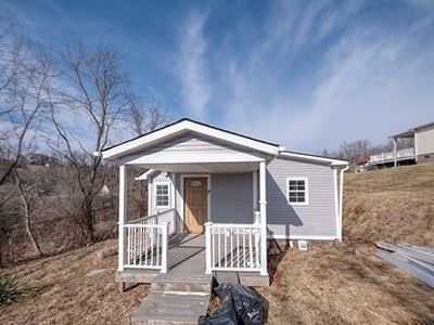 105 Penn Ave, Bentleyville, PA, 15314