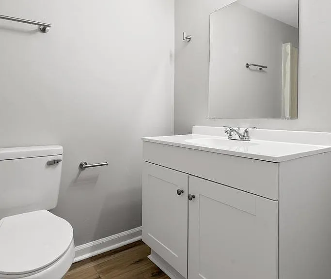 104 Cone St #104F — Photo 9