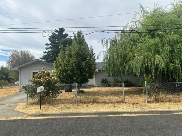 1207 W Pierce St, Yakima, WA 98902