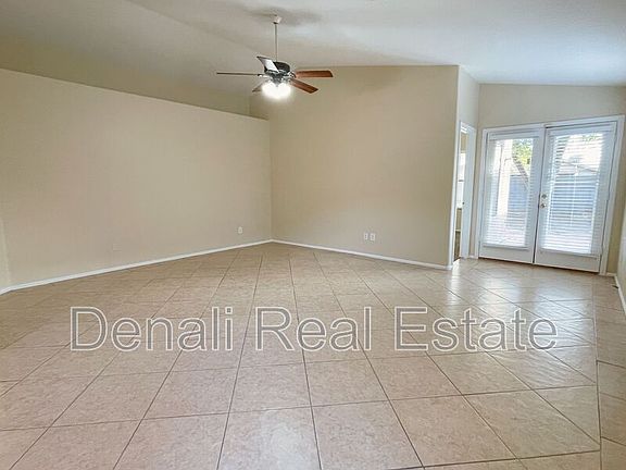 4th image of 3307 E Tonopah Dr