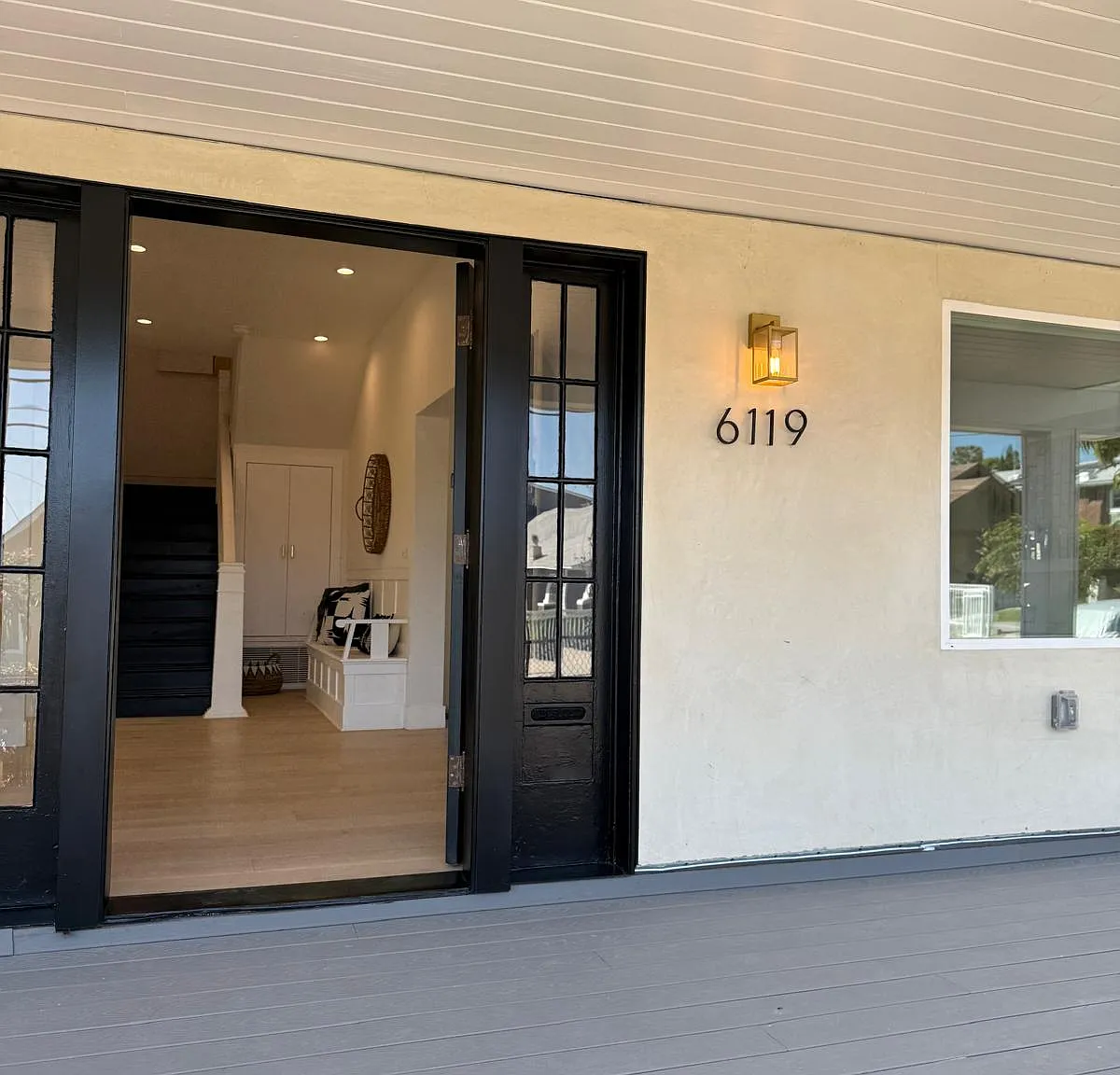 4 bed, 2576 sqft, $8,950 — Photo 1