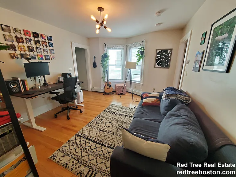 235 Columbia St — Photo 1