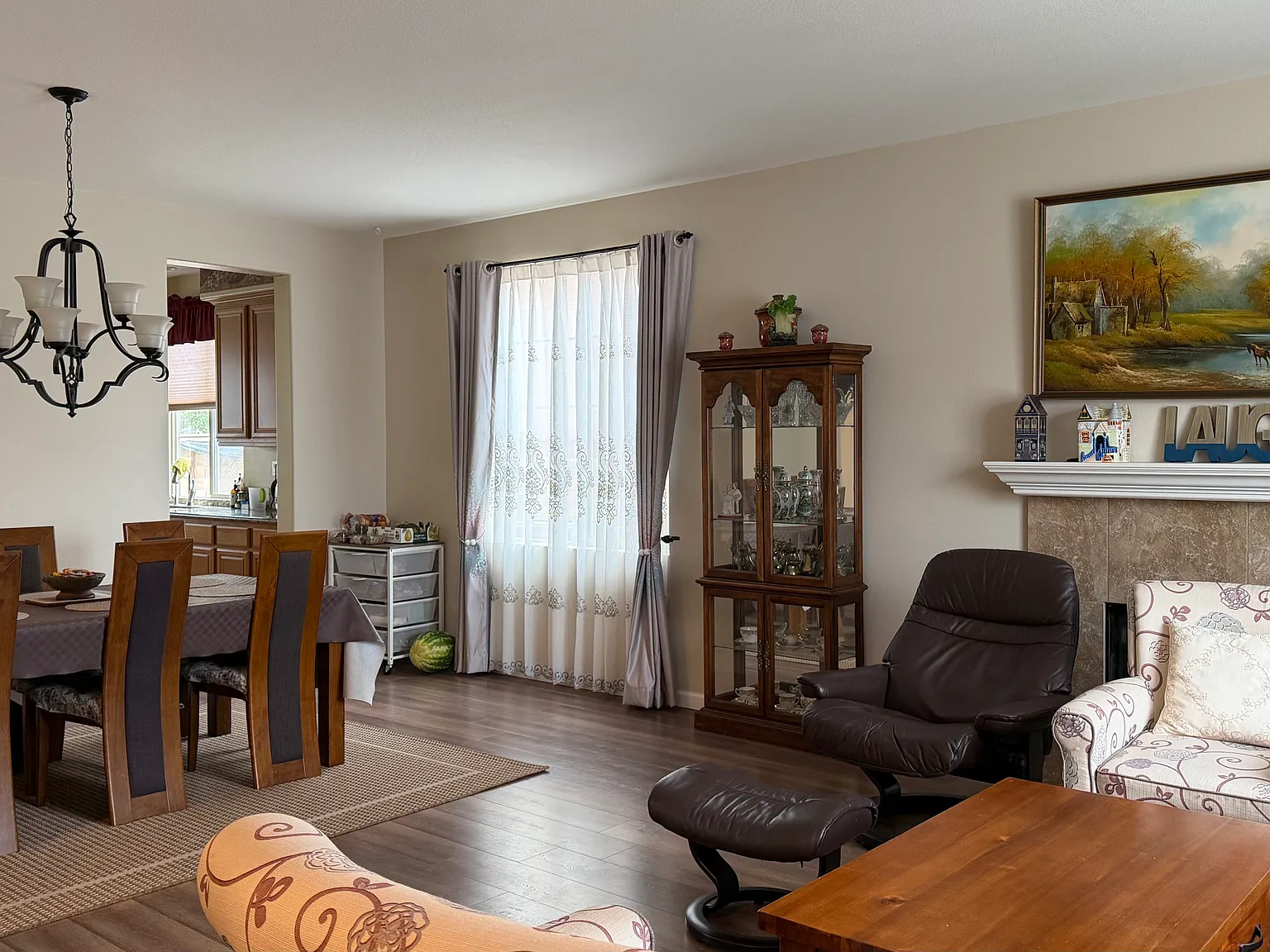 4 bed, 3.5 bath, 3171 sqft, $3,750 — Photo 3