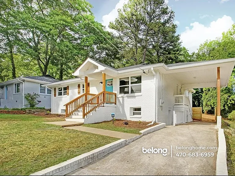 198 W Lake Dr NW — Photo 2