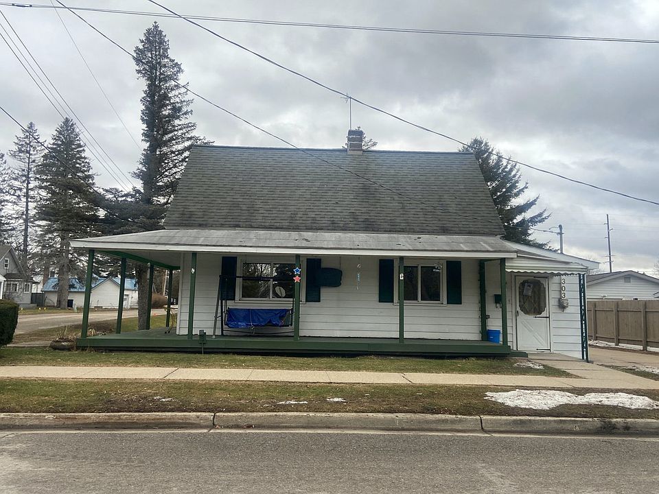 1st image of 303 N 3rd St