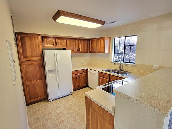 4th image of 2142 Denton Grv APT 101