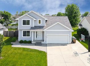 1112 SE 3rd St, Grimes, IA 50111