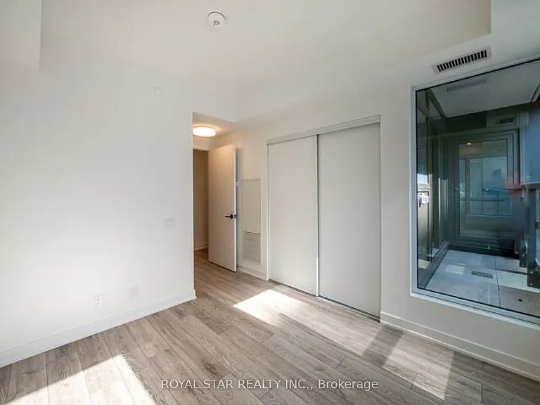 108 Peter St #518 — Photo 26