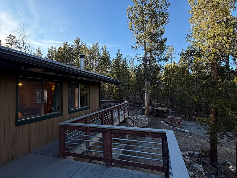 550 Peak View Dr — Photo 24