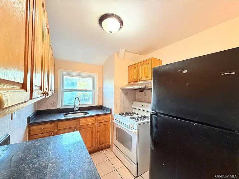 239-13 86th Ave #2 — Photo 8