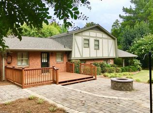 2325 Springvalley Dr, Clemmons, NC 27012