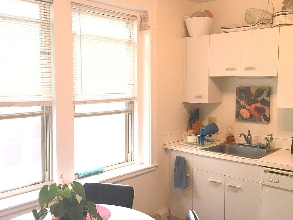 2nd image of 26 Ransom Rd #2TT
