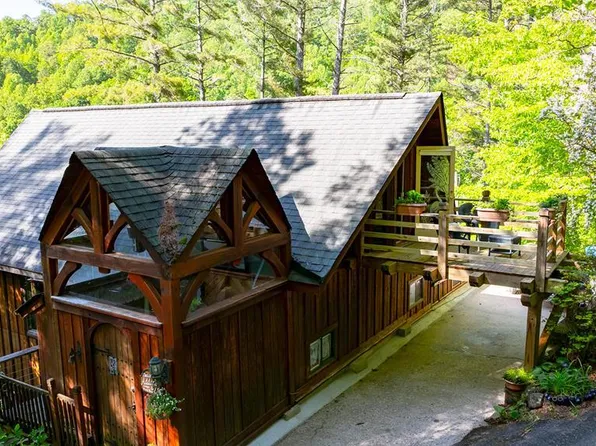 515 Black Bear Trl, Lake Santeetlah, NC 28771