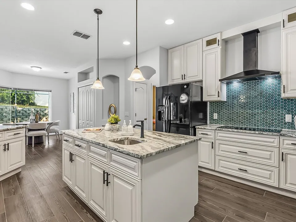 2665 Ponkan Summit Dr