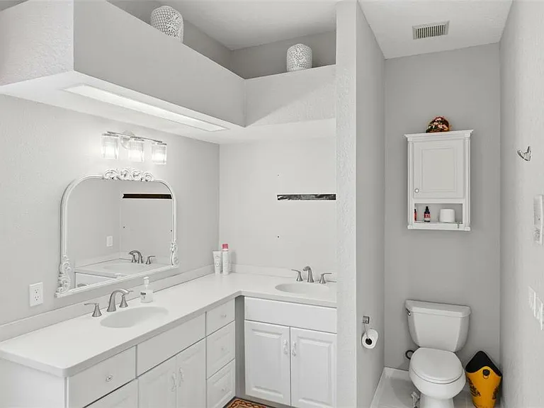 2499 Silver Palm Rd — Photo 16