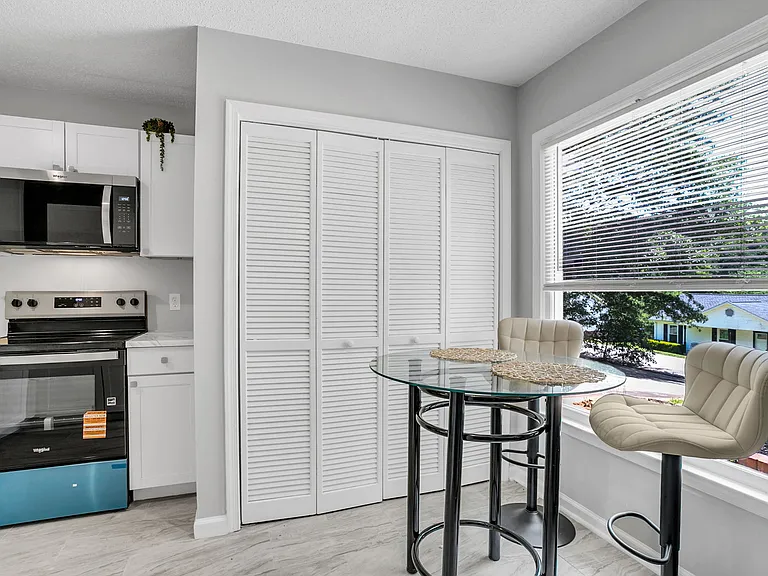 38 Shore Dr — Photo 15
