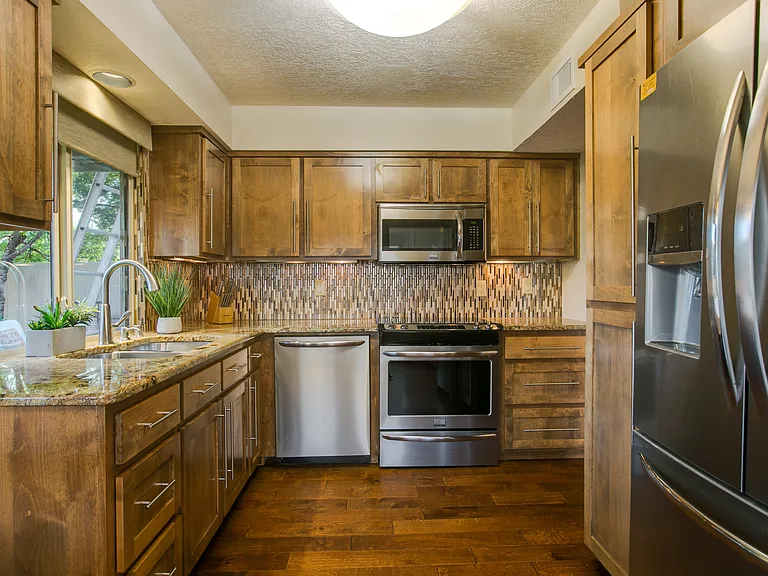 10916 Academy Ridge Rd NE — Photo 12
