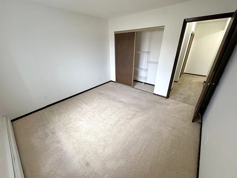 Fairway Woods Apartments — Photo 28