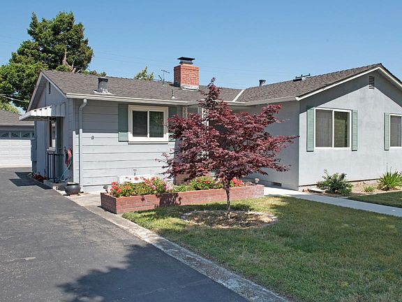 2nd image of 2144 Parkwood Way