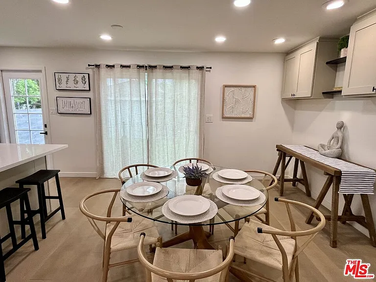 1825 Stearns Dr — Photo 22