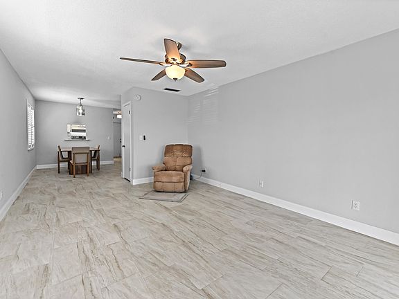 2nd image of 2600 SE Ocean Boulevard #Aa8
