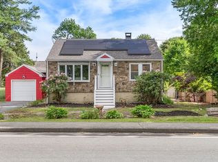 34 School House Ln, Billerica, MA 01821