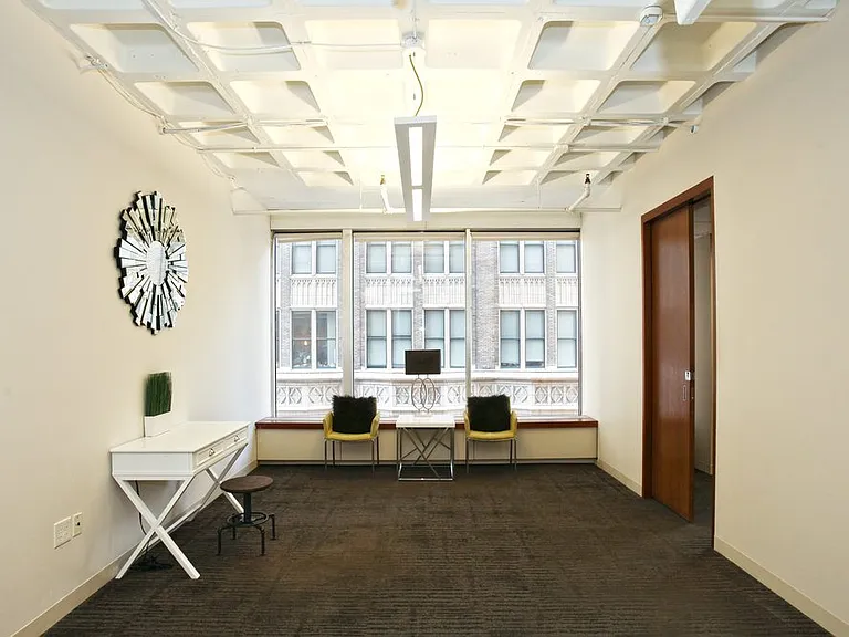 Gallery 720 — Photo 21