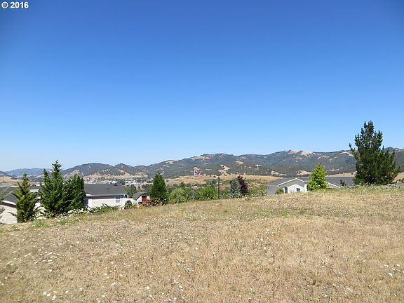 5th image of 438 Highland Vista Ln