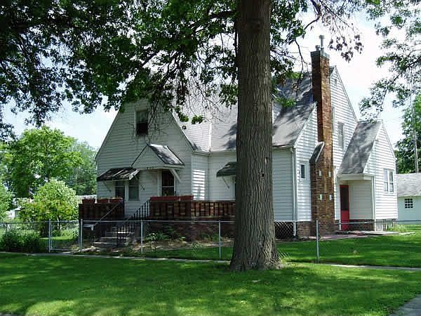 1020 Oak
