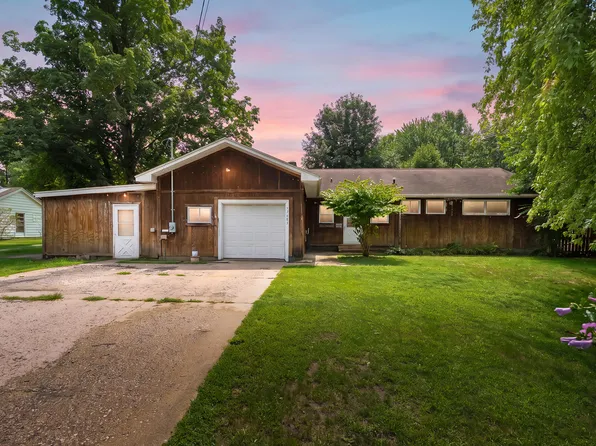 53683 County Road 388, Grand Junction, MI 49056