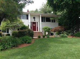 7 Schuyler Ave, Pequannock, NJ 07440