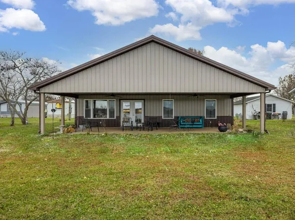 660 Market St, Lewisport, KY 42351