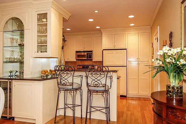 1st image of 16 N Chatsworth Ave APT 109