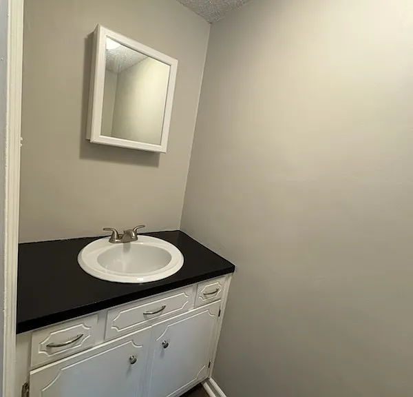 615 Linden St #4 — Photo 8
