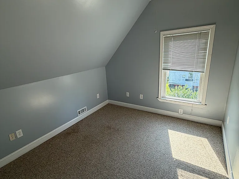 10 Taylor Ave #10 — Photo 18