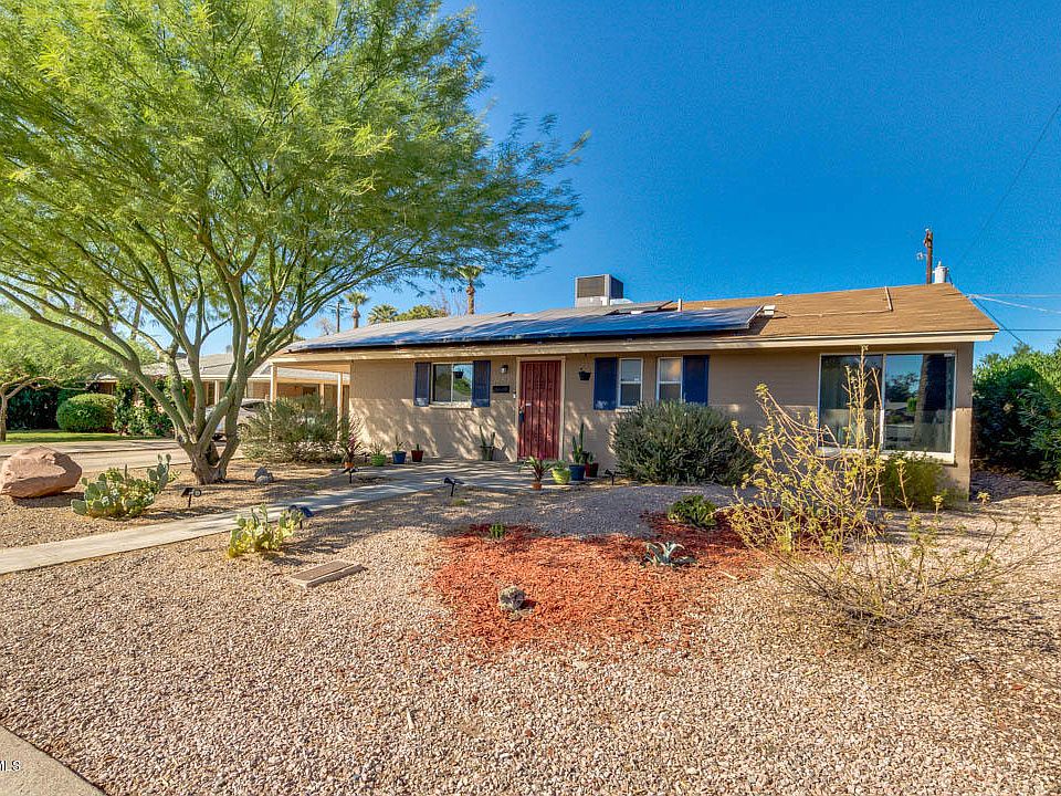 1st image of 4652 E Palm Ln