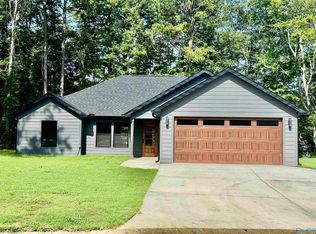 170 Josiah Cir, Centre, AL 35960