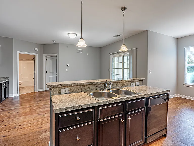 Palomar View Apartments — Photo 24