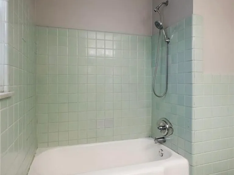 17136 Birchcrest Dr — Photo 14