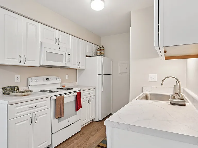 Updated cabinets, appliances and countertops!