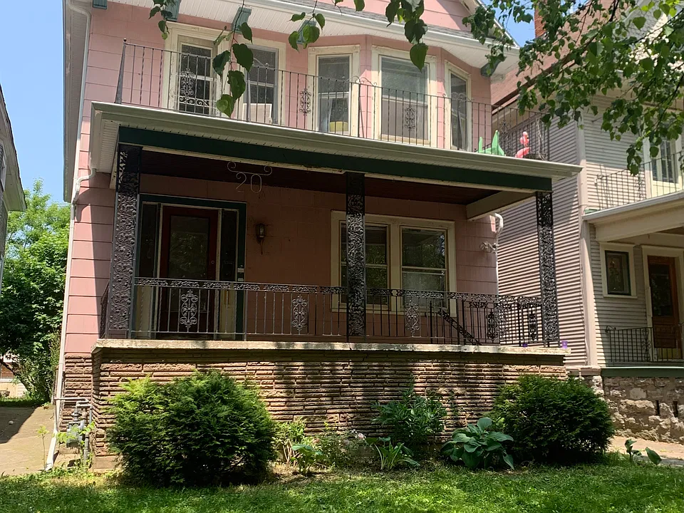 20 Ardmore Pl #2