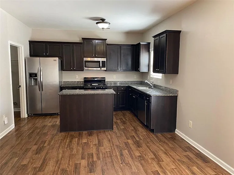 2392 Newbury Oaks Ct — Photo 5