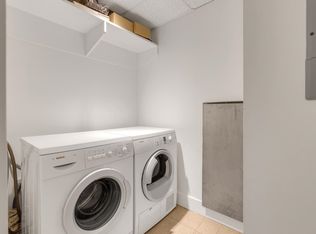 1111 Alberni St #2X09, Vancouver, BC