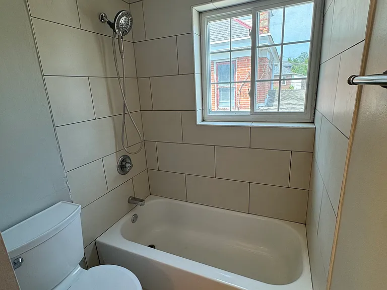 1660 N 4th St #2D — Photo 3