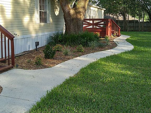 Nice Sidewalk with Lighting 