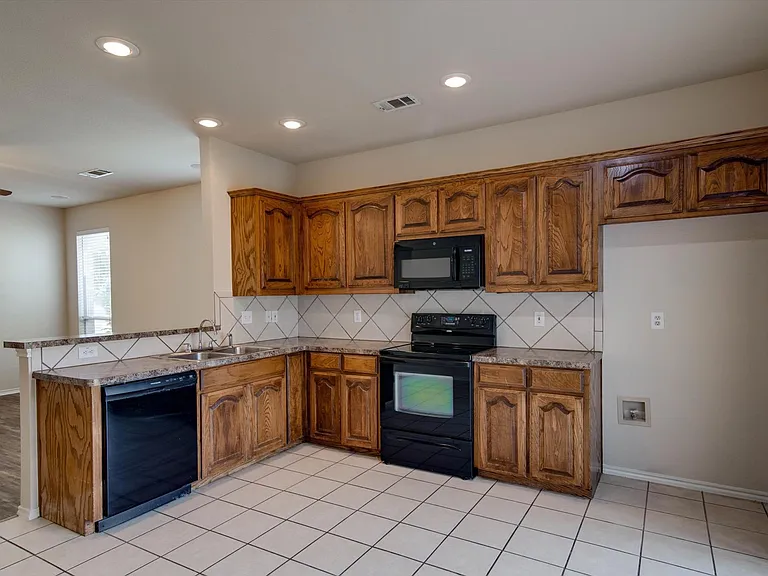 10860 Hawks Landing Rd — Photo 14