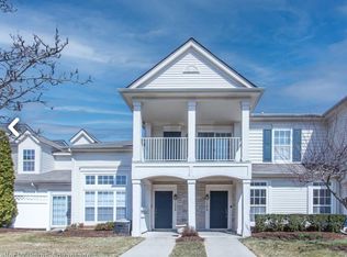 10102 W Midway Ct, Walled Lake, MI 48390